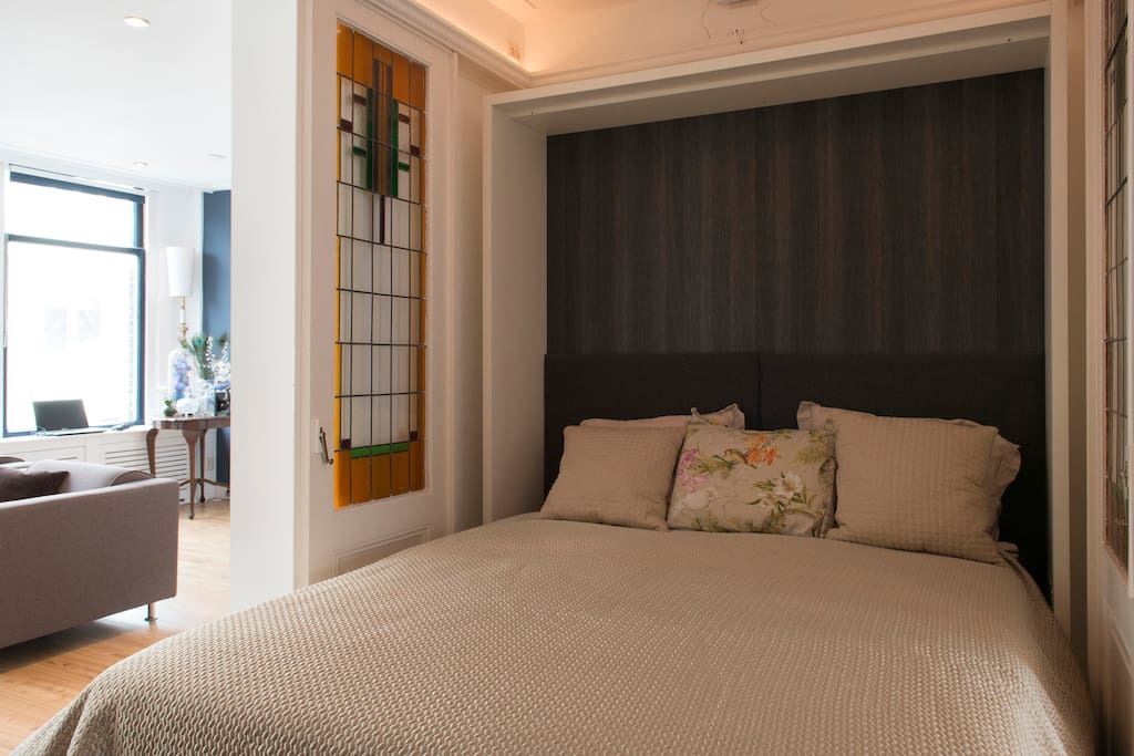 You'll sleep very well in the comfortable Auping bed.