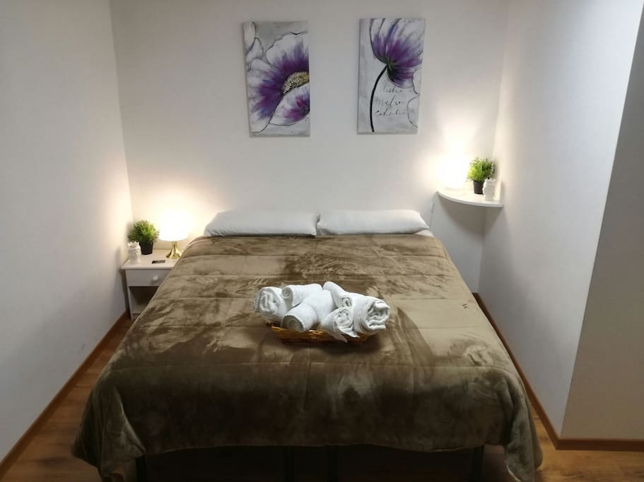 Camera da letto con materasso Memory foam