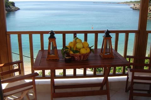 Aristotelis Studios- White Studio no.27