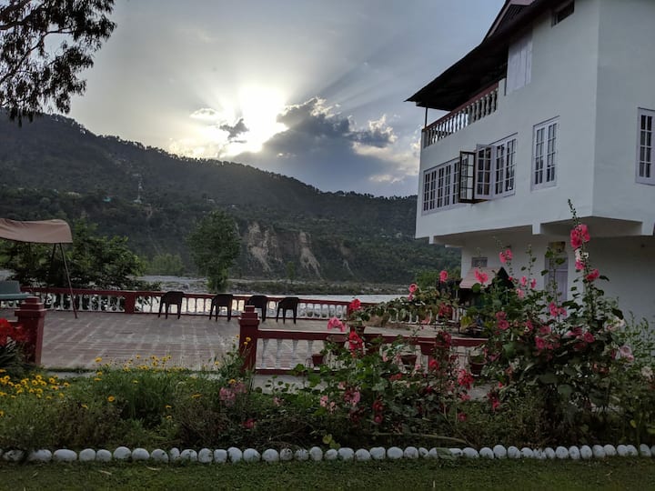 Dalhousie Holiday Rentals & Homes Himachal Pradesh, India Airbnb