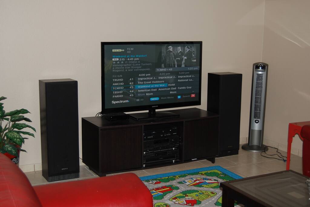 Entertainment Center/Cable TV