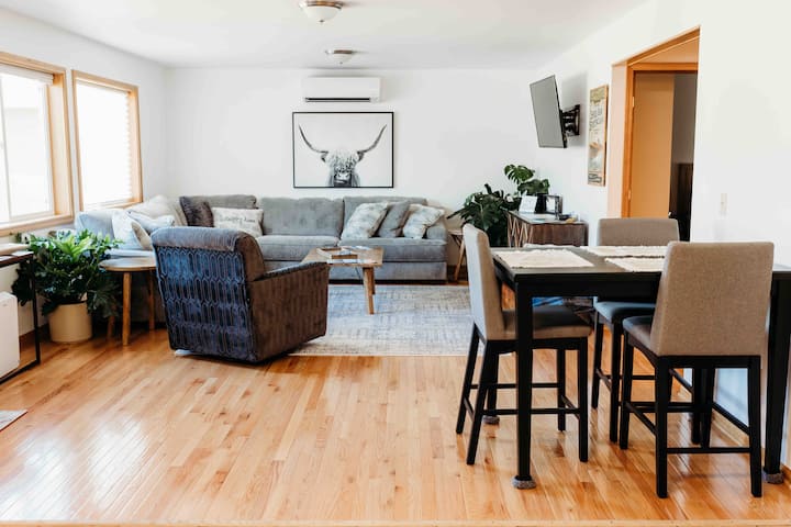 Newly Built Central Cozy Clean Blue Bungalow - Port Angeles, WA