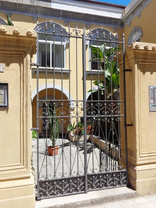 Ingresso del residence