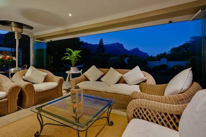 Main Villa gallery image 3