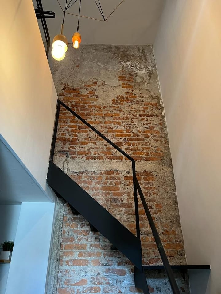Casa Los Pinos Apto. A Col. Escalón - San Salvador