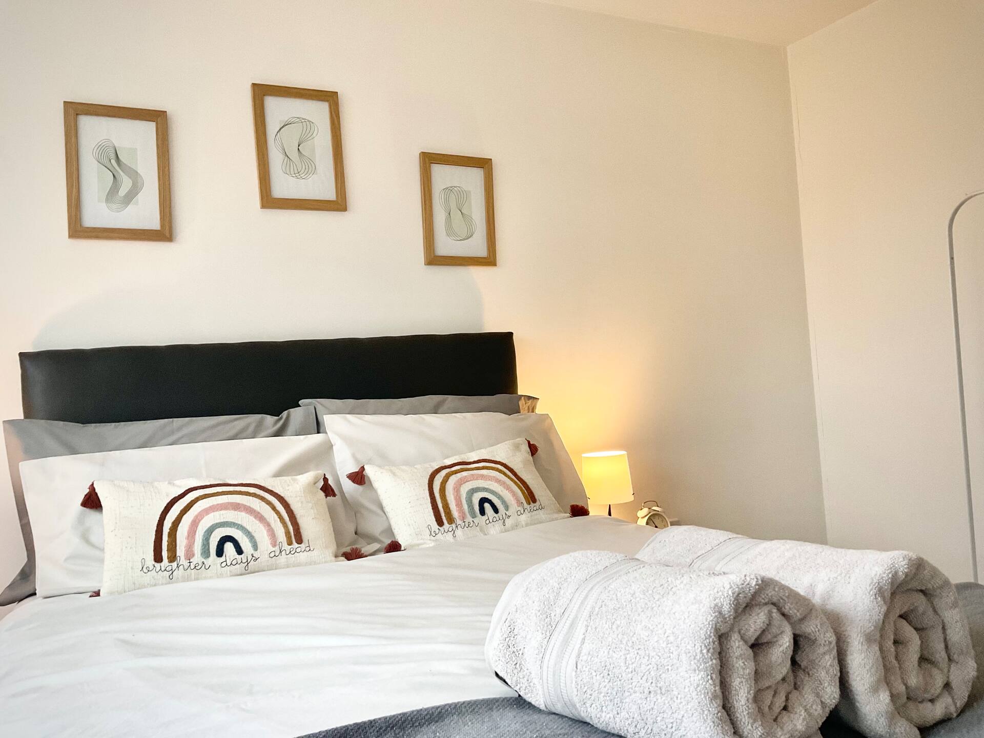 Simple 2-bedroom 1.5 bath apartment in Thornhill — photo 3