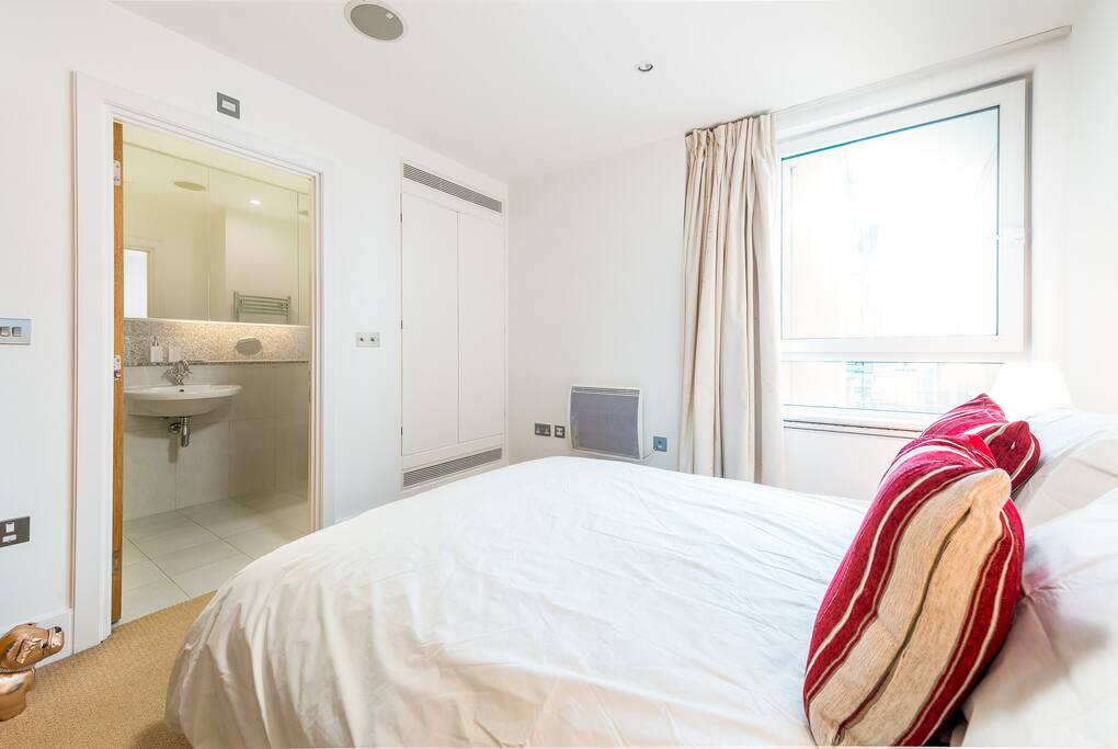 Double Bedroom with en suite