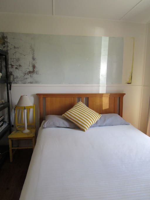 Guest bedroom