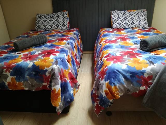 Loft 7 KM to OR Tambo, Gautrain & FREE WIFI