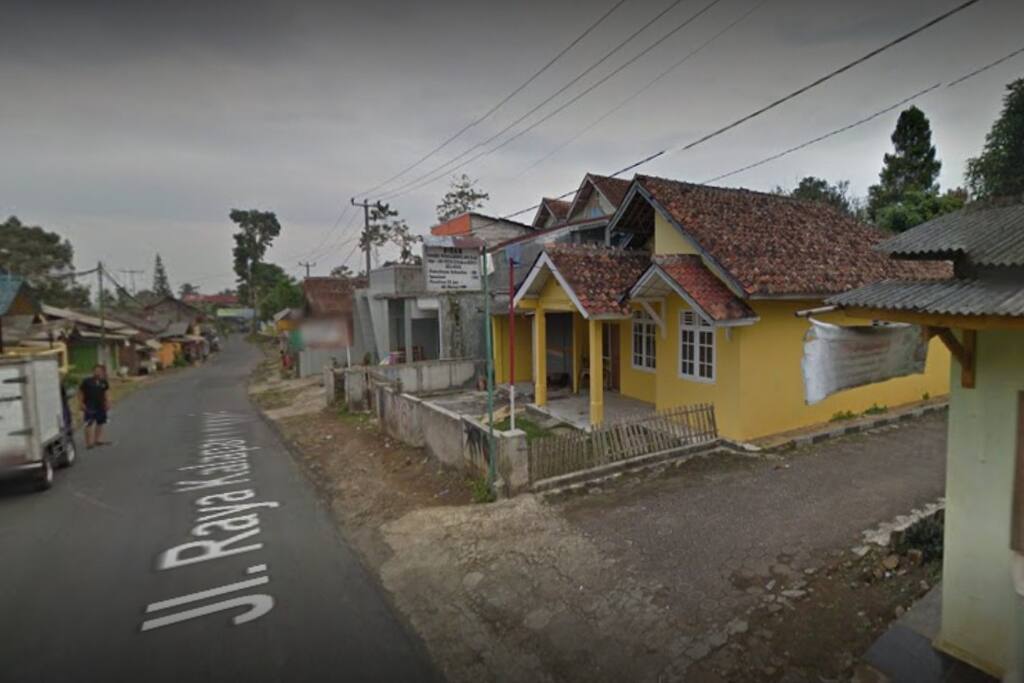 Dari arah Cikidang / Kabandungan