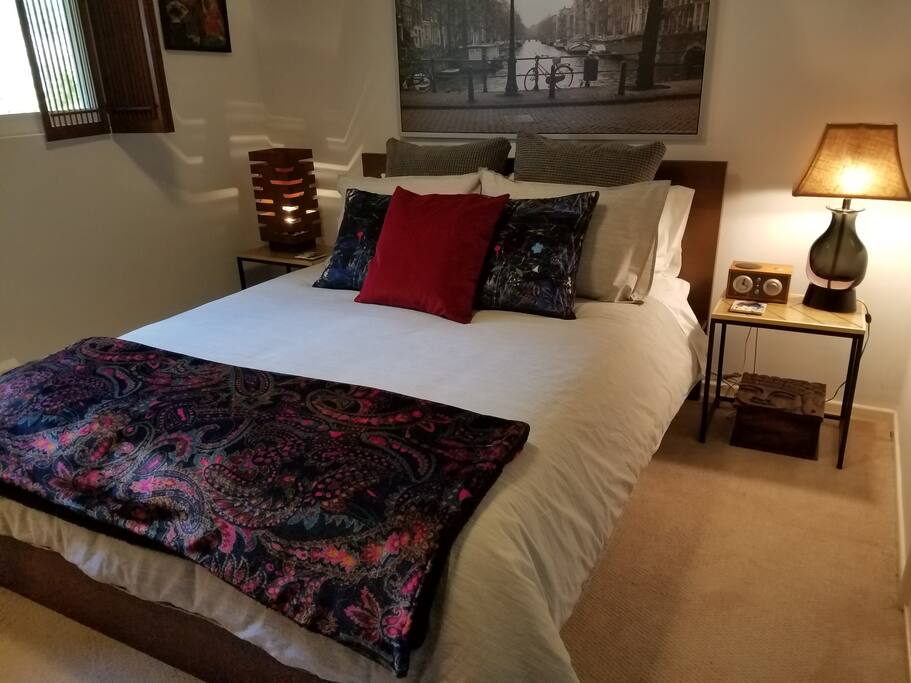 Private and clean room is perfect for one or two people.
