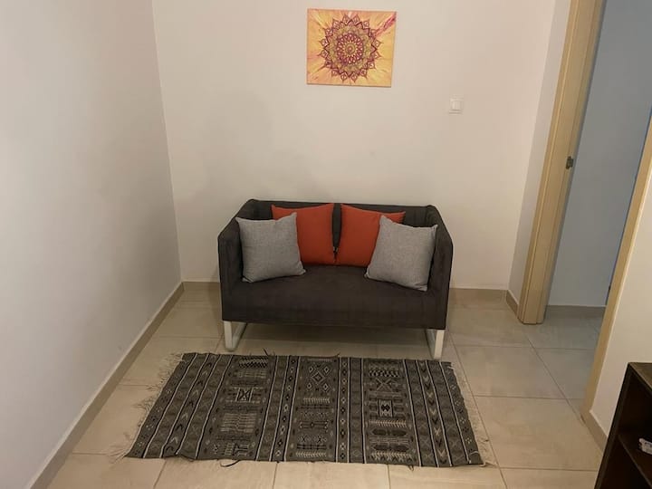 Bel Appartement Avec Parking Gratuit Sur Place - Argel