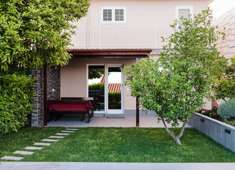 Garden + Terrace