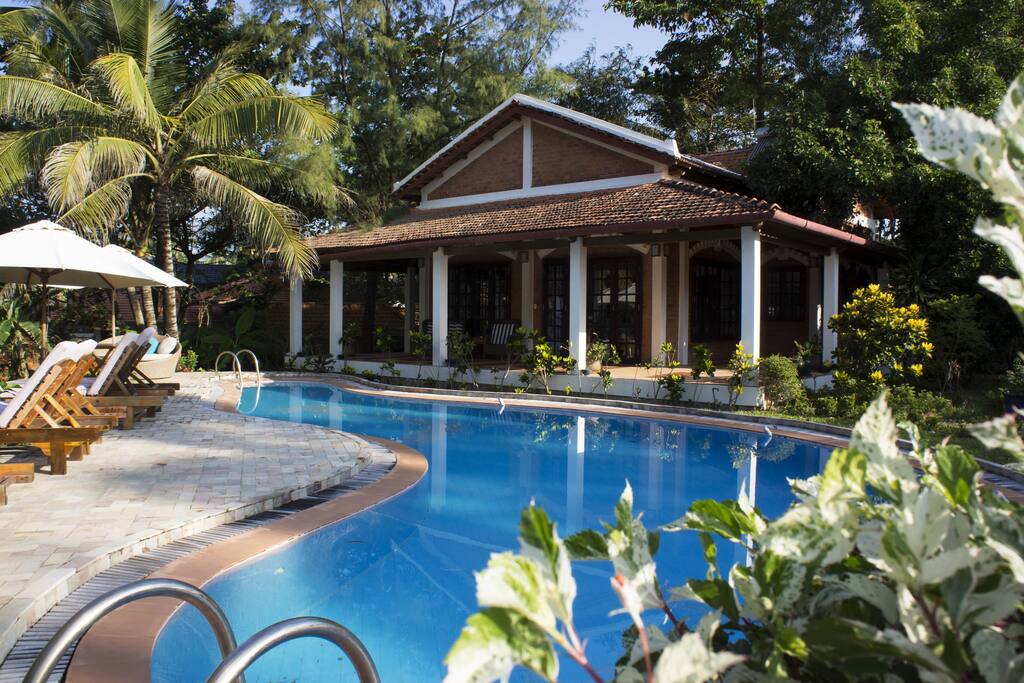 The Beach House - 175sqm, 2 bedrooms with ensuite bathrooms, separate living room
