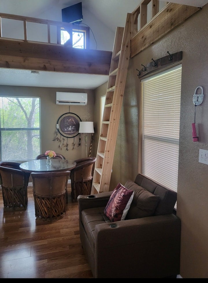 Copper Stallion-mountain View, Fire Pit, Balcony - Bandera, TX