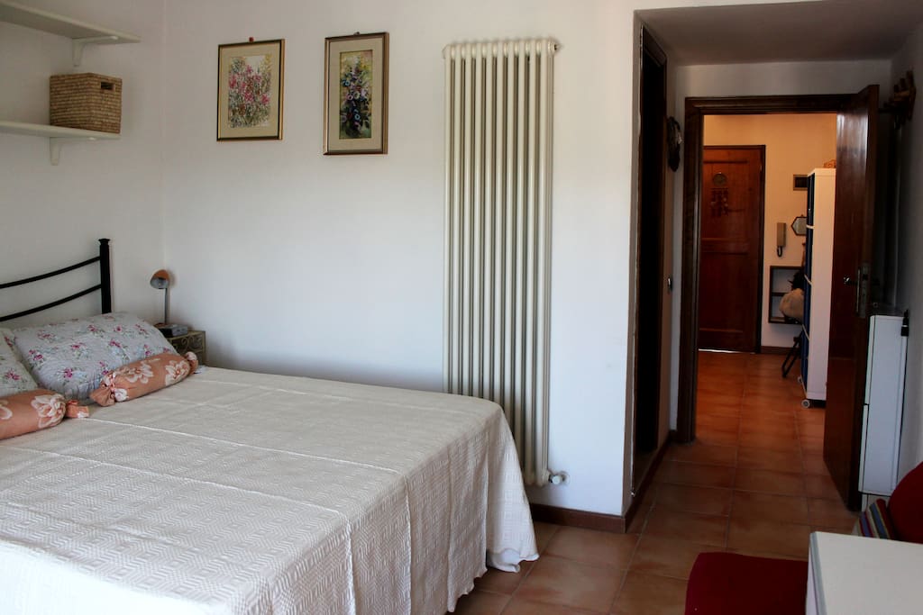 Camera da letto matrimoniale- dettagli-.