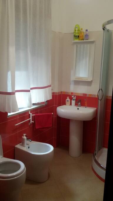 Bagno con doccia