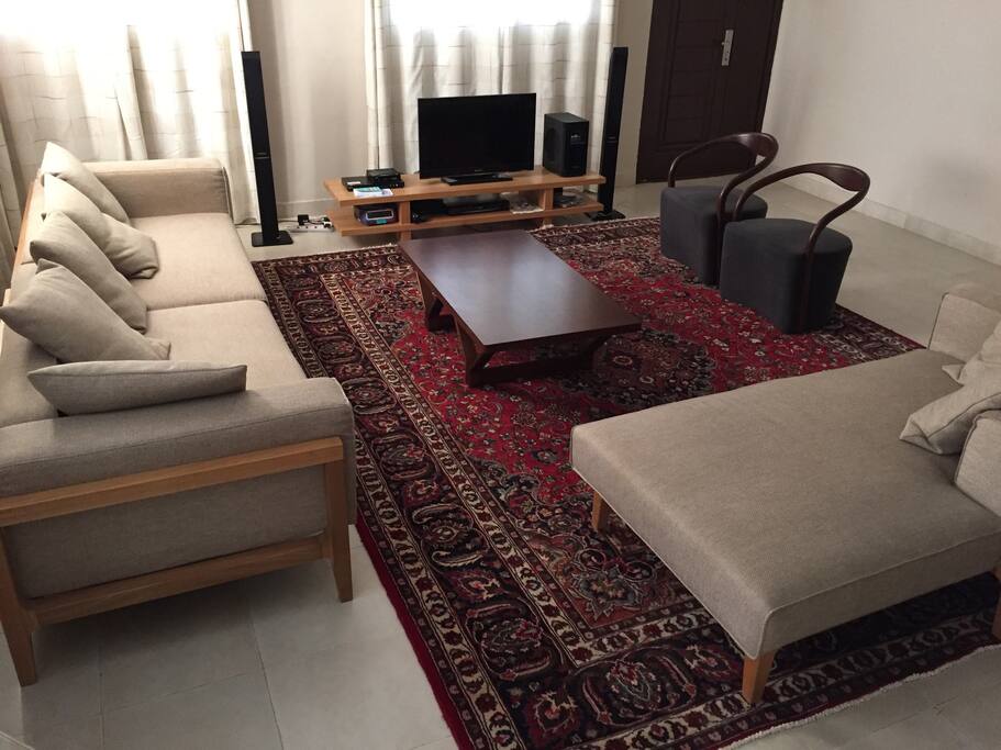 Nicely decorated siting room with Cable TV, Stereo and DVD