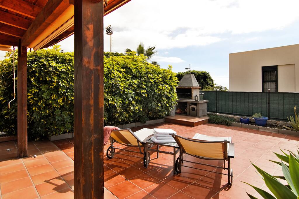 Terrasse mit Grillplatz