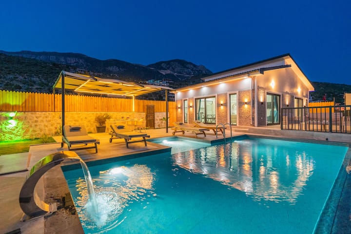Korunaklı Merkeze Yakın (Sarp Villa Kalkan) - Turquia