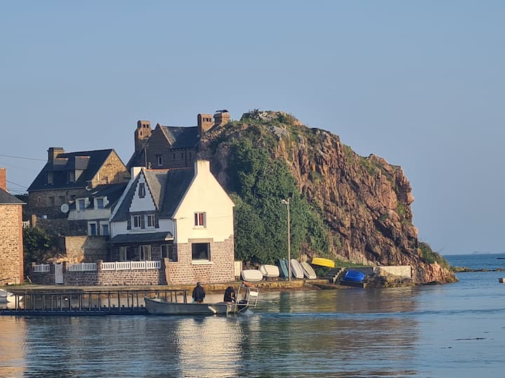 Maison Typique Les Pieds Dans L'eau - Paimpol
