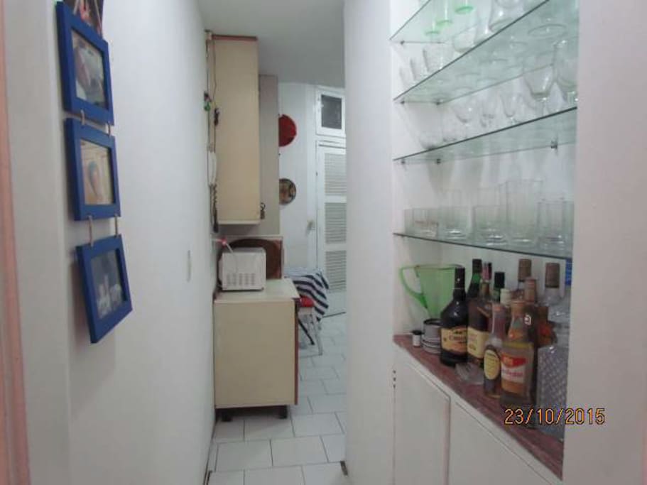 passagem da sala de jantar para cozinha
