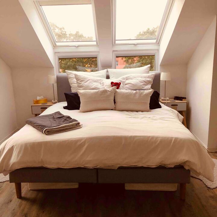 Sonnige Dachgeschosswohnung Apartments for Rent in Potsdam