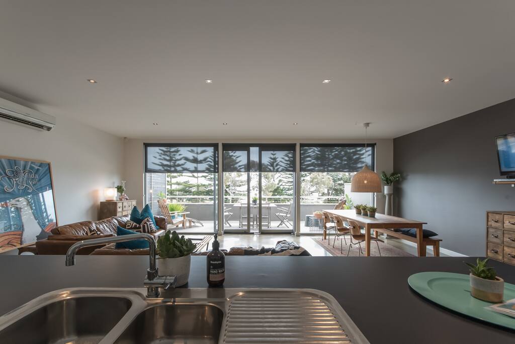 spacious kitchen with full size everything!