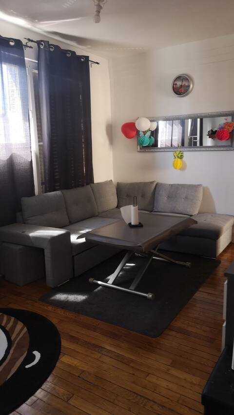 Colombes:
superb T2 of 60 square meters.
