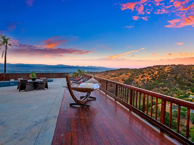 MULHOLLAND HILLS RETREAT W/BEST VIEWS IN LA gallery image 2