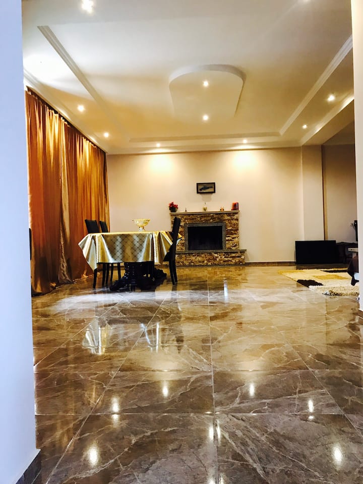 Lovely New Build 4 Bedroom House With Garden. - Tbilisi