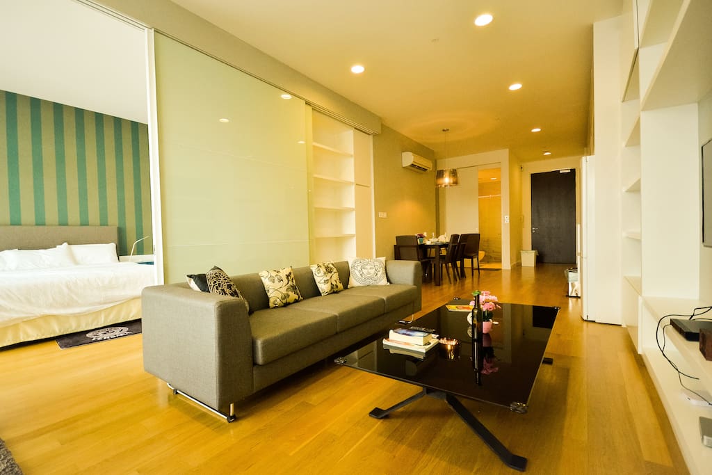 Welcome to PLAT1: 2 Bedroom + 2 Bathroom Suites (1050sqf) with KLCC View!
