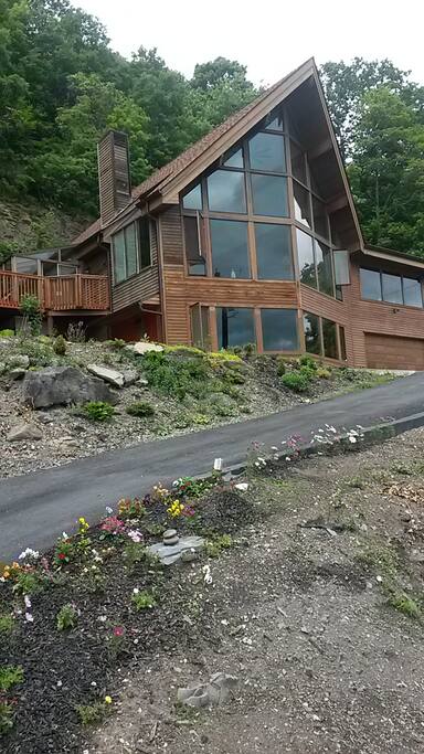 THE RIVERHOUSE EST. 2016
