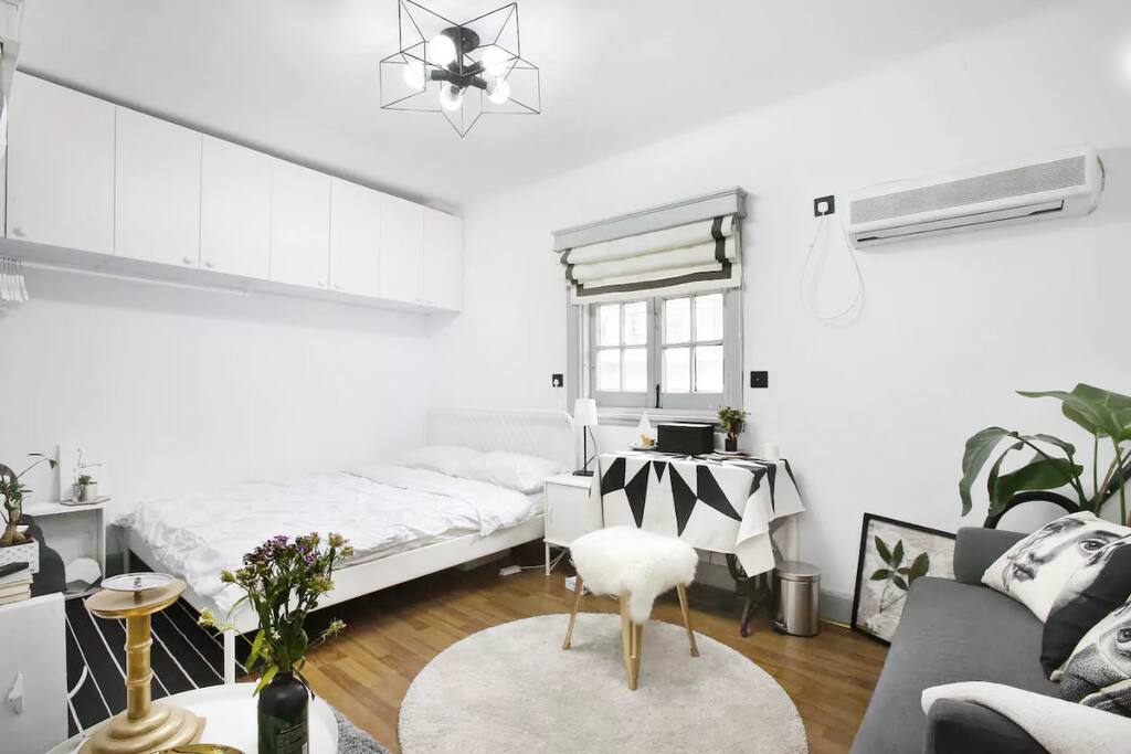 fully furnished room,face to south,enjoy nature lighting every moring