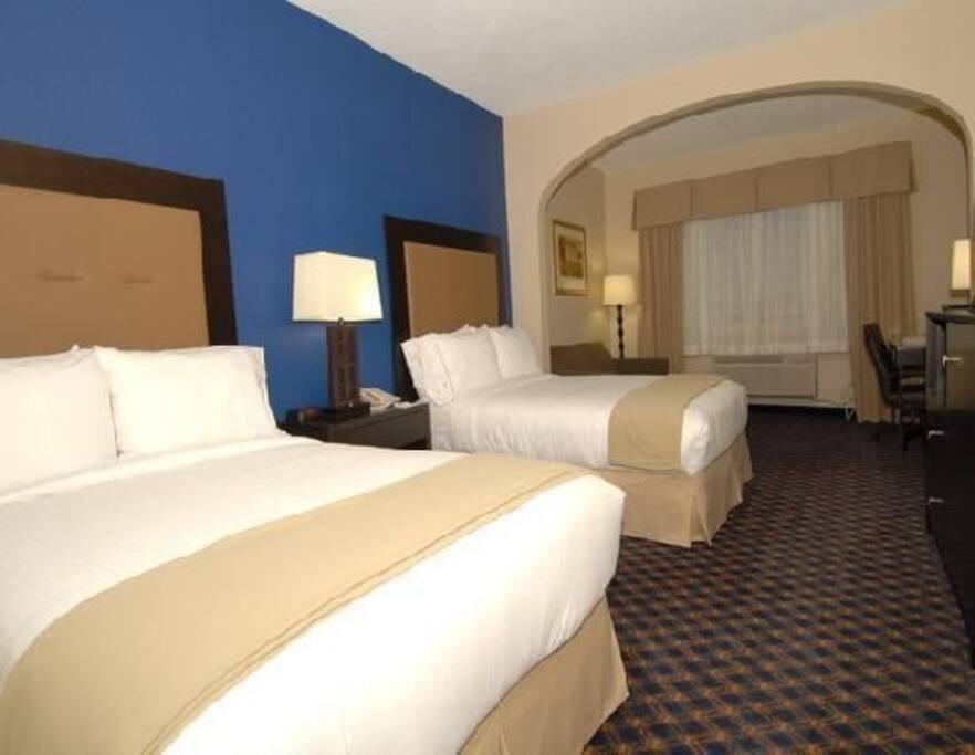 2 Full Size Beds