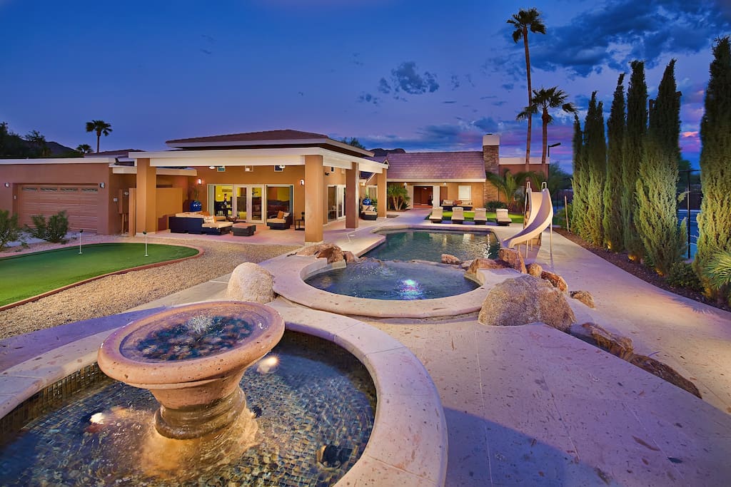 Huge outdoor spa!
