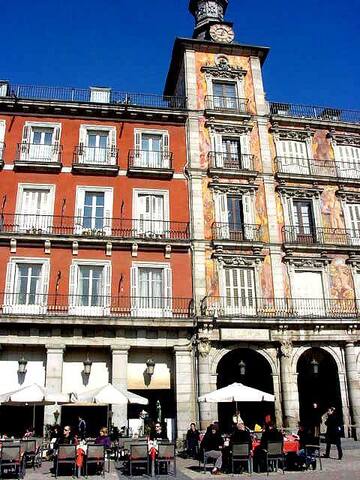 Plaza Mayor 4 Bedrooms 3 Baths Refurbished – 8pax gallery image 3