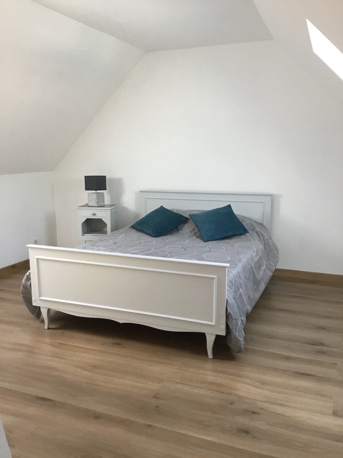 חדר שינה בקומה העליונה