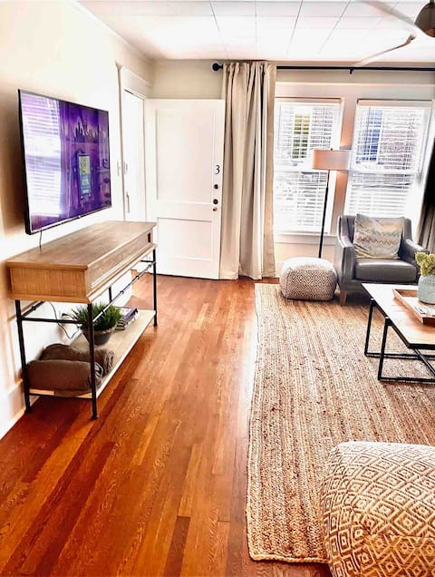 Broadway BNBs III - 1 BR Apartment -Walk to Centre