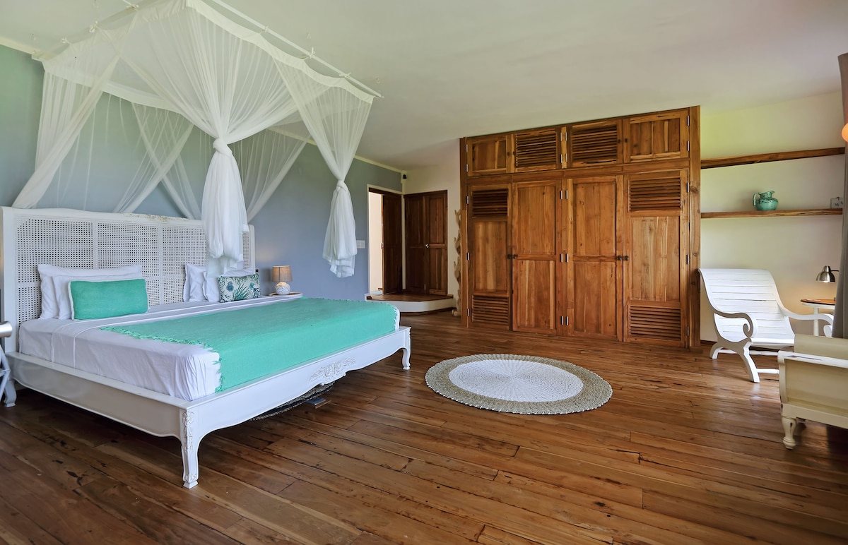 hlavná spálňa a vstavaný šatník