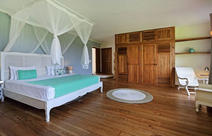 camera da letto principale e armadio a muro