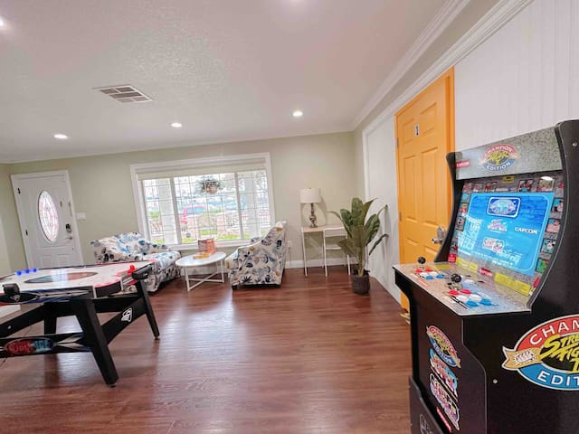 19miles downtown, 23miles Disney,quiet, new, games