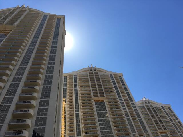 MGM Signature 2 BR Sleeps 8 – No Cleaning Fee