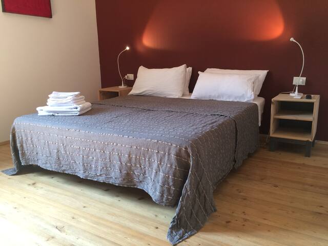 Chic & Cheap Apt 2 in Porta Venezia