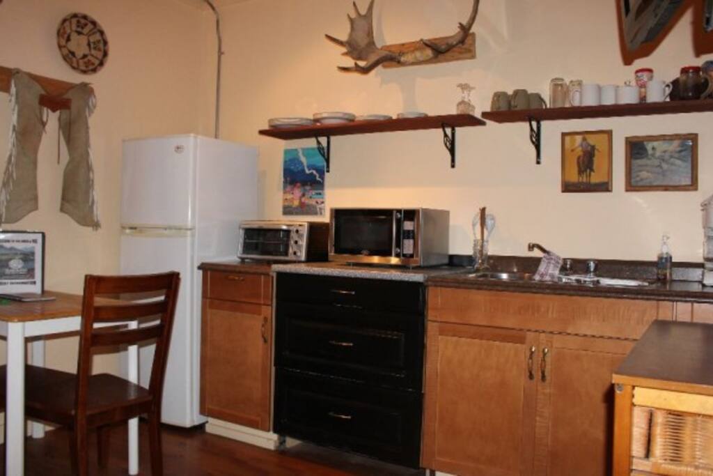 Kitchen, dining area