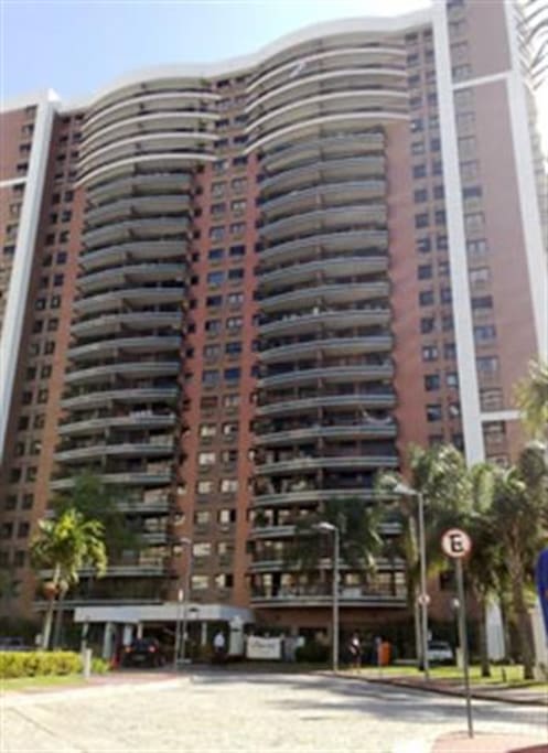 Vista Frontal do Edificio
