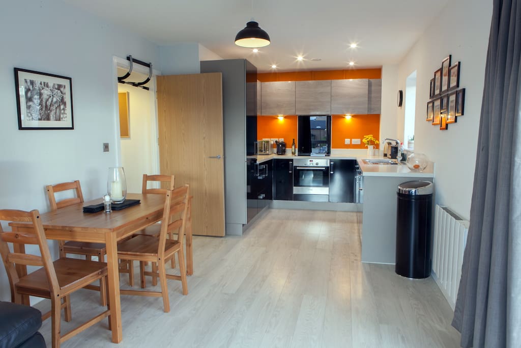 Open plan kitchen / diner