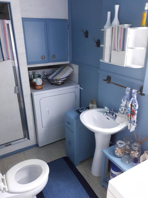 douche, sèche linge, laveuse à linge