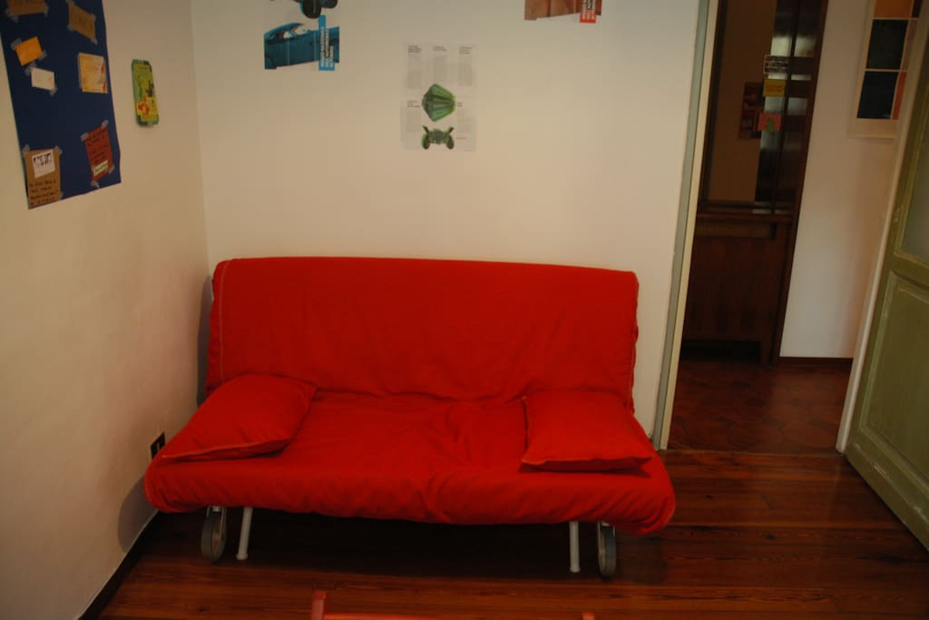 The red sofa