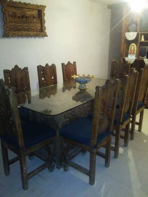 comedor con 8 sillas